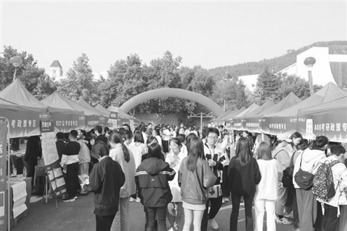 驻济高校毕业生双选会走进山东政法学院,1240余人初步达成就业意向(受访单位供图)